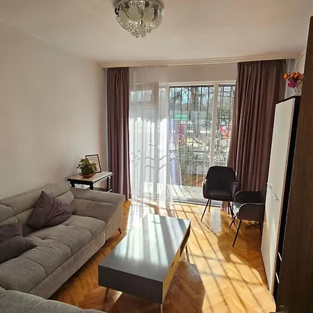 Urban Comfort 1br Near South Park With Balcony *