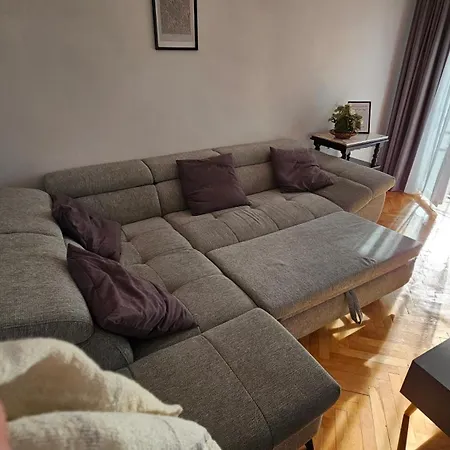 Urban Comfort 1br Near South Park With Balcony Apartman Szófia