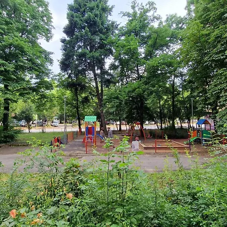 Urban Comfort 1br Near South Park With Balcony Appartement