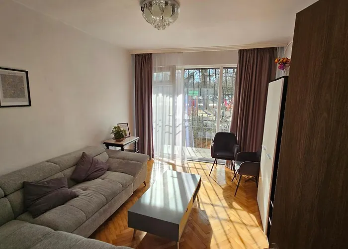 Urban Comfort 1br Near South Park With Balcony *