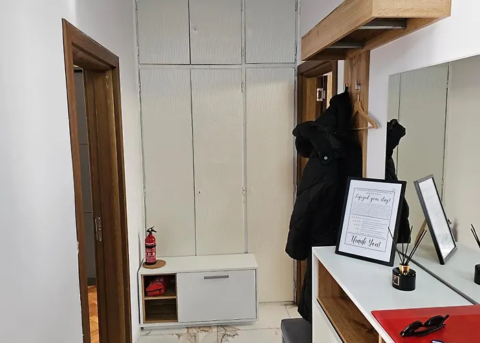 Urban Comfort 1br Near South Park With Balcony Sofia