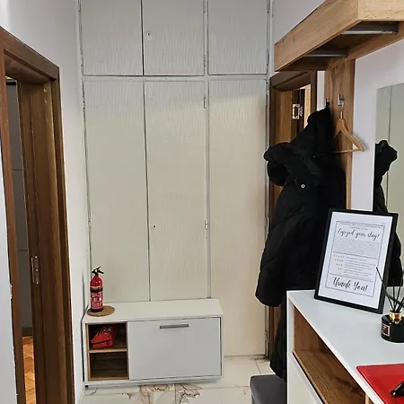 Urban Comfort 1br Near South Park With Balcony Sofia