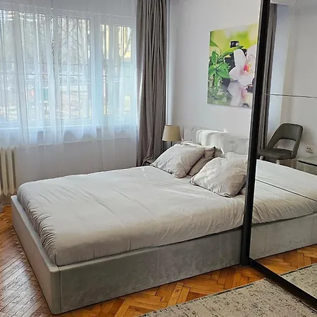 Apartment Urban Comfort 1br Near South Park With Balcony *